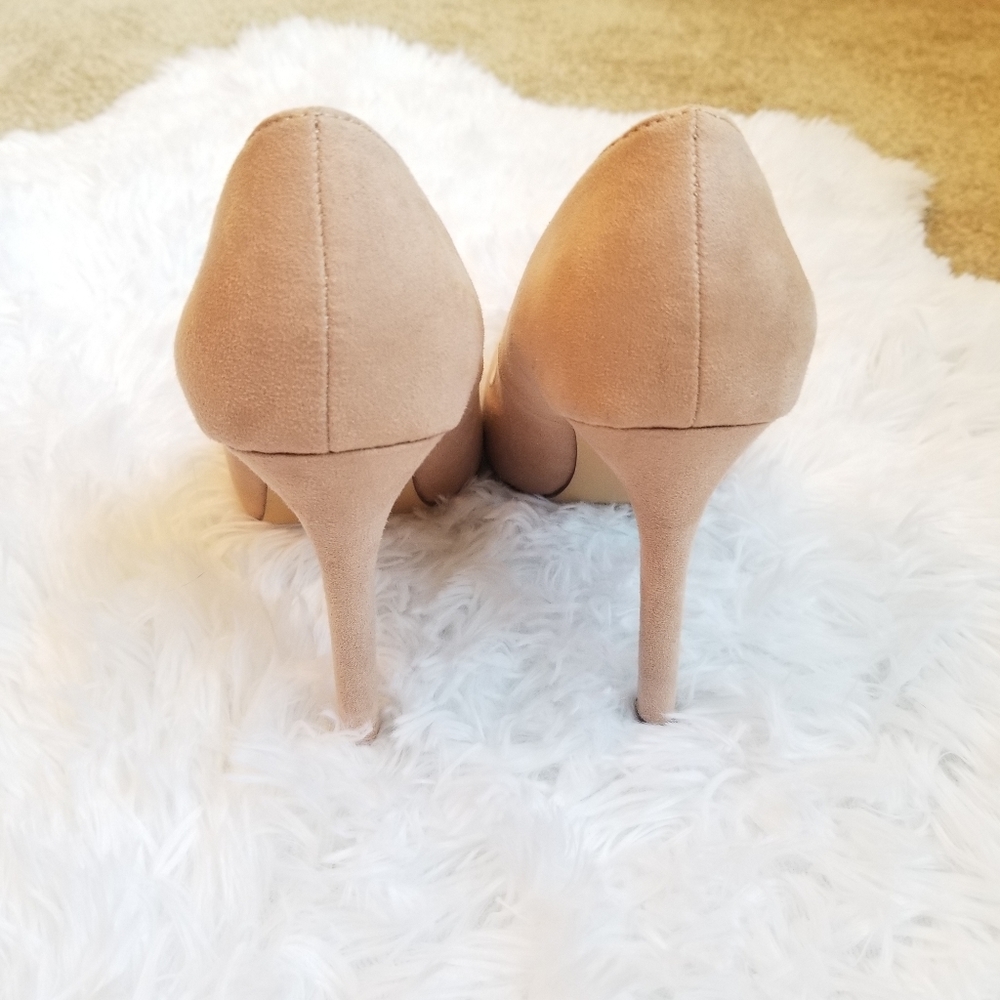 Nude Heels Size 7 - Picture 4 of 6